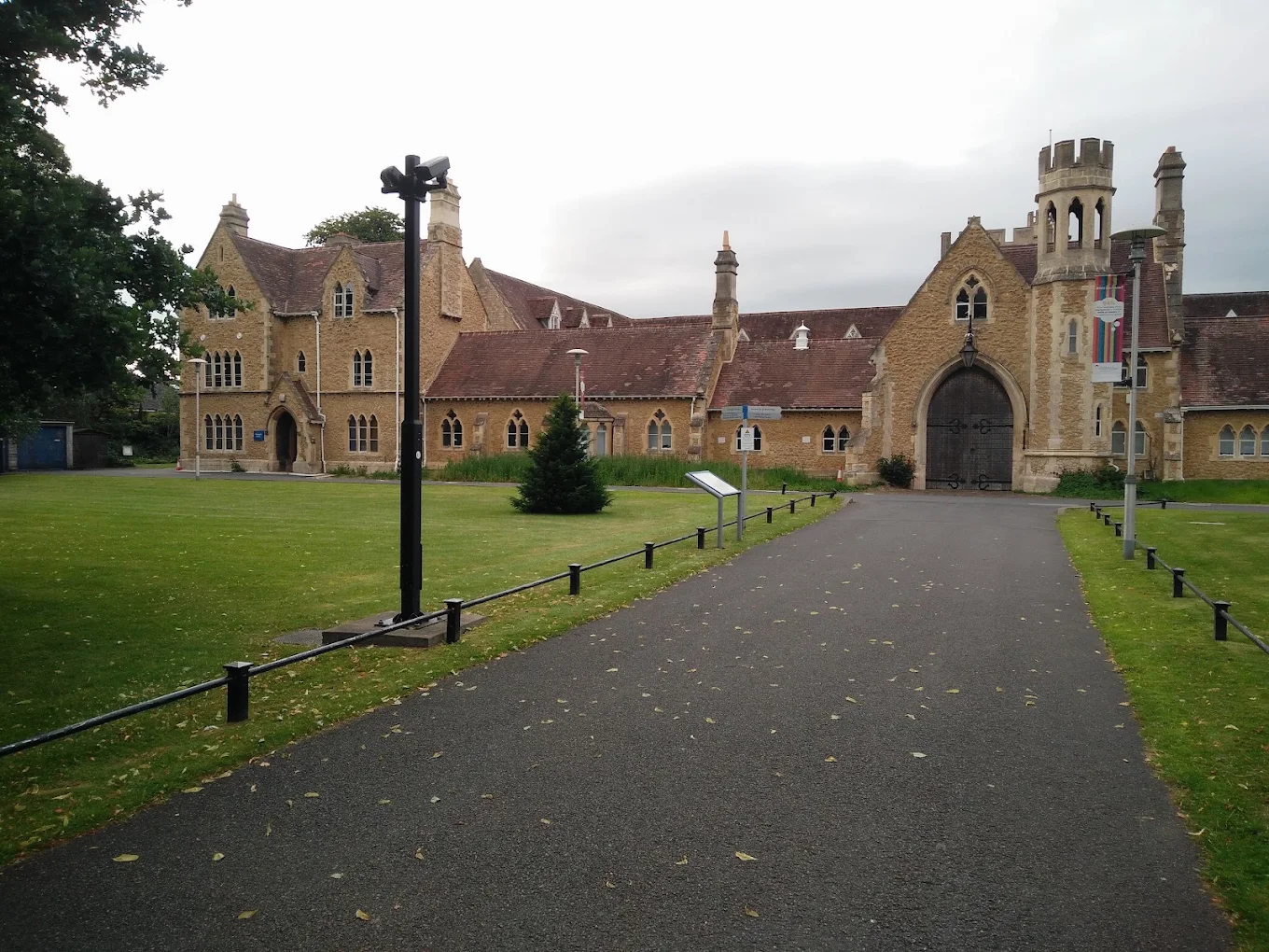 University of Gloucestershire - Francis Close Hall campus photo 5